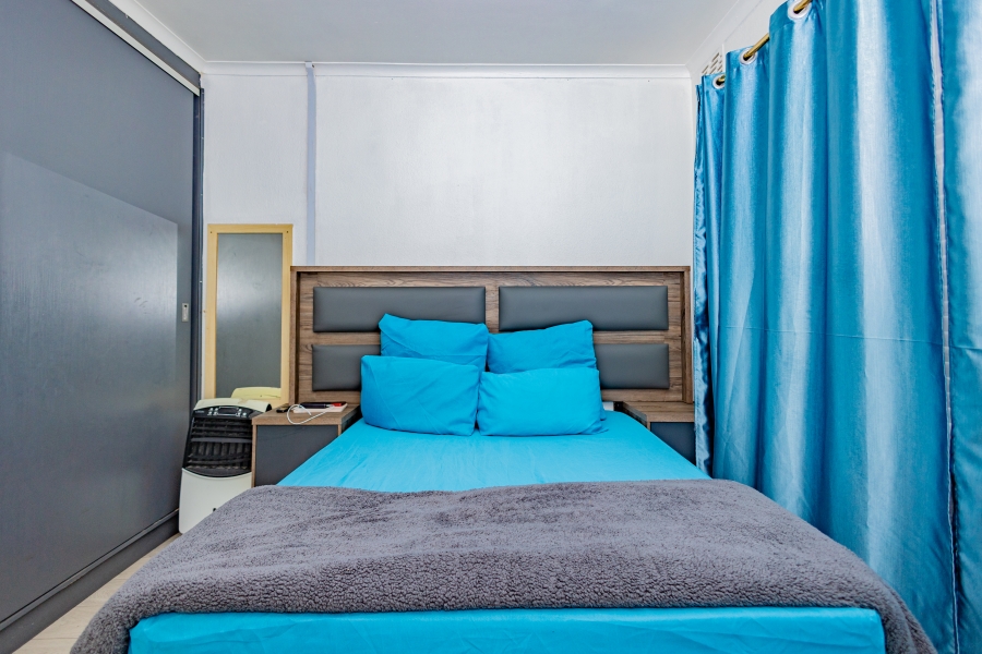 5 Bedroom Property for Sale in Vasco Estate Western Cape